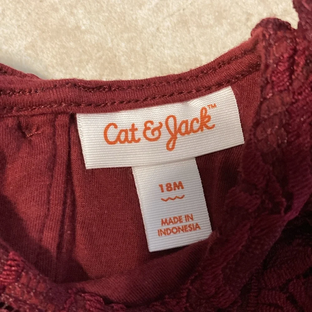 18M burgundy lace dress like new